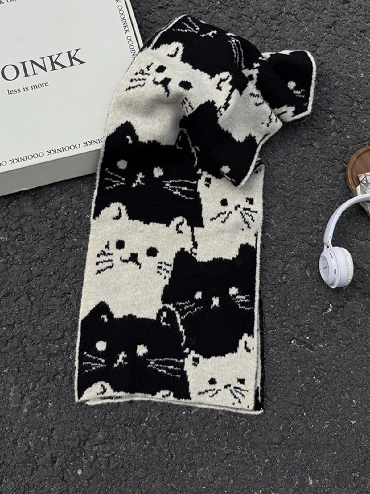 Cute Cat Pattern Knitted Long Scarf