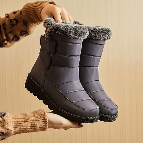 Insulated Women's Snow Boots