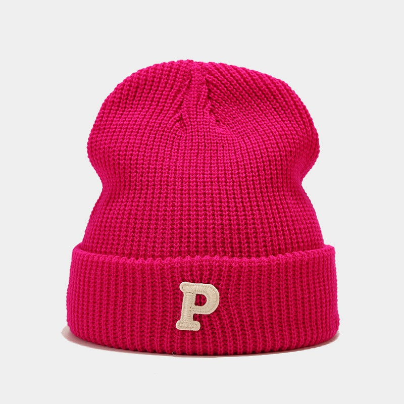 Chunky Knit P Beanie: Cozy & Chic Fall/Winter Hat